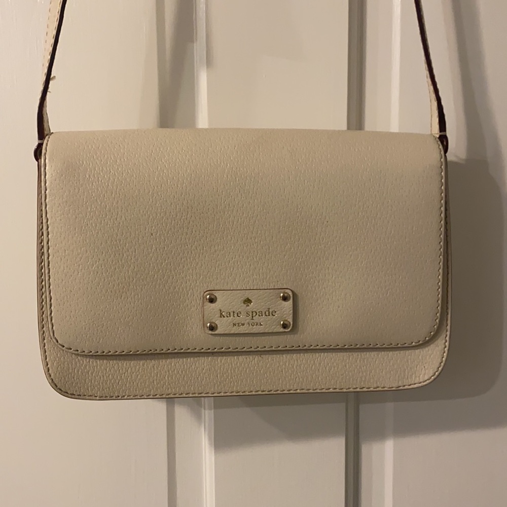 Kate Spade cream shoulder bag